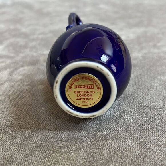 VINTAGE Cobalt Blue Vase Trimmed in Gold London - Picture 4 of 4